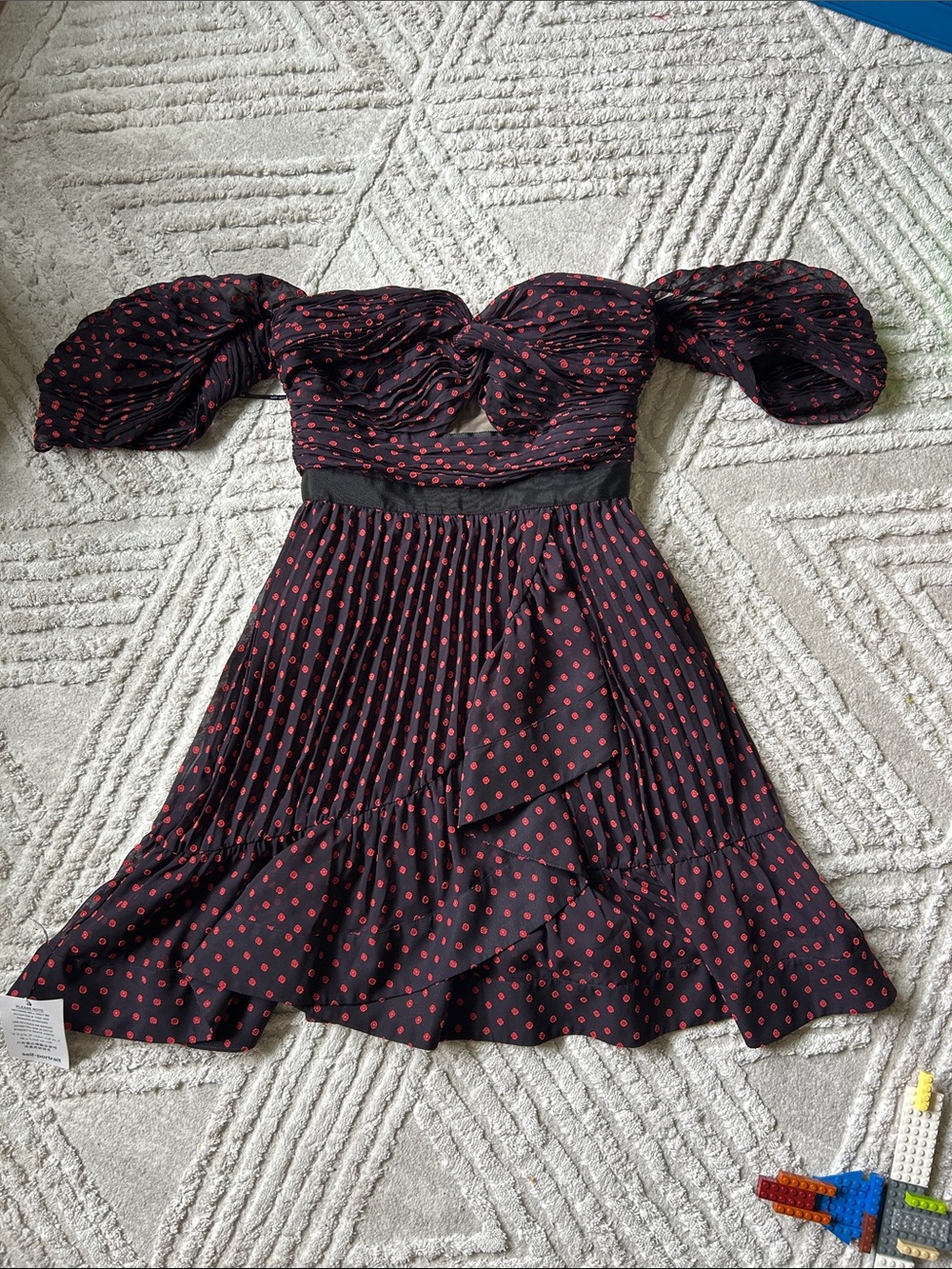 NWT Self-Portrait red dot mini dress navy/red